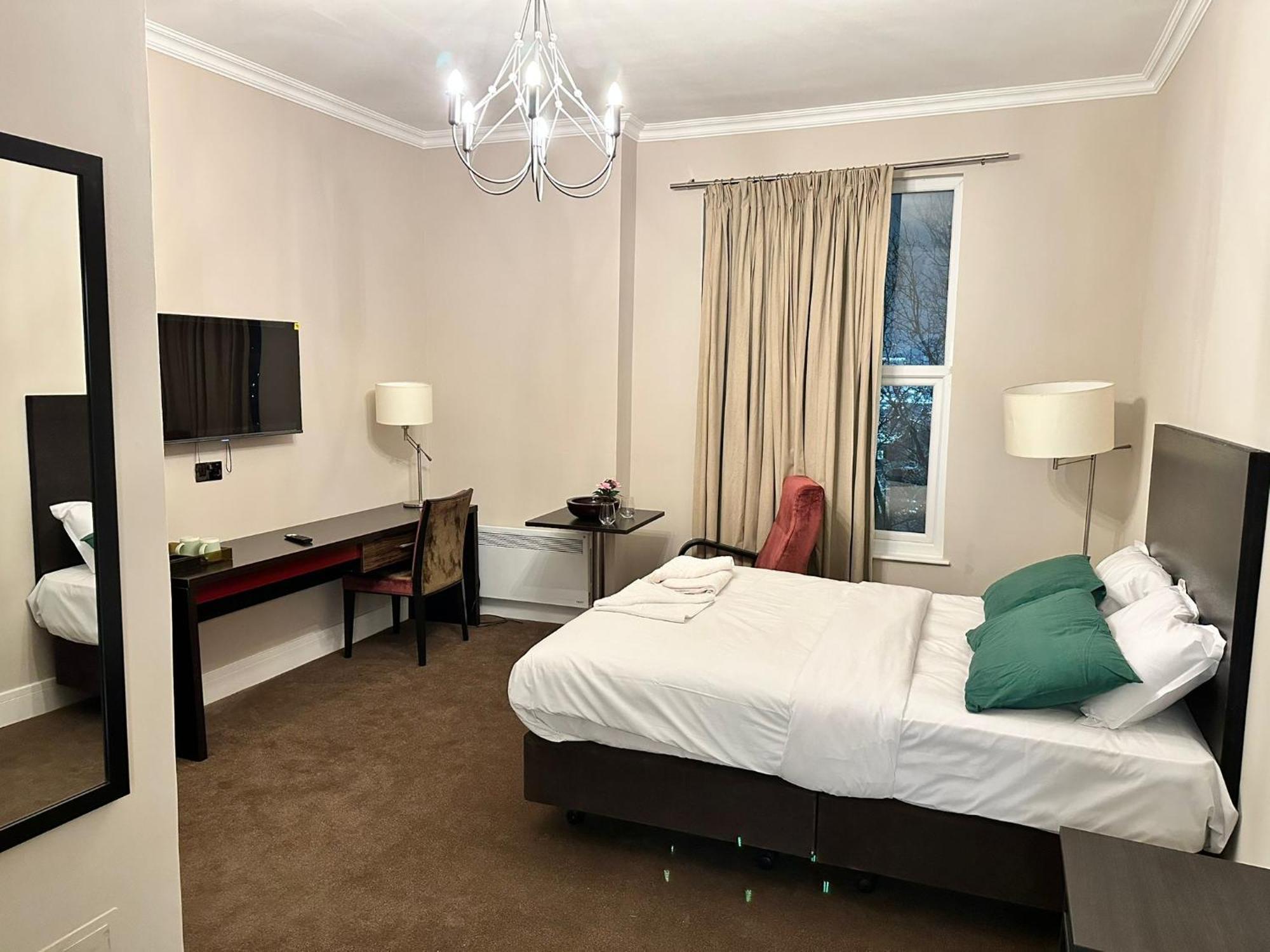 Green Ariana Hotel - Near Wembley And Central 런던 외부 사진
