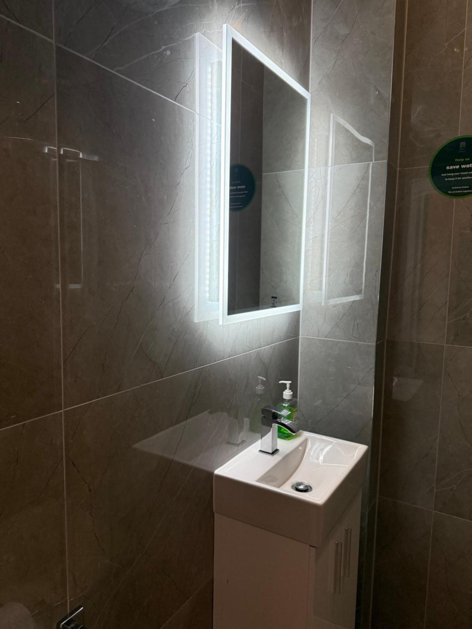 Green Ariana Hotel - Near Wembley And Central 런던 외부 사진